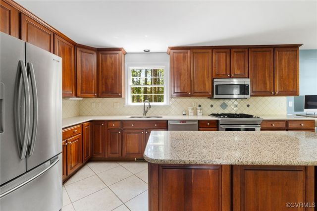 1610 Swansbury Dr, Henrico, VA 23238