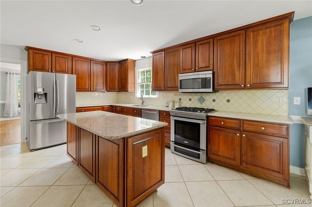 1610 Swansbury Dr, Henrico, VA 23238