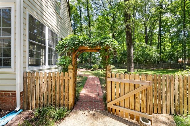 1610 Swansbury Dr, Henrico, VA 23238