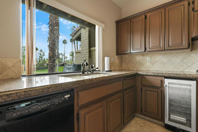 52 Ponderosa Circle, Palm Desert, CA 92211