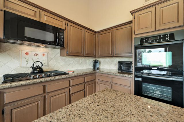 52 Ponderosa Circle, Palm Desert, CA 92211