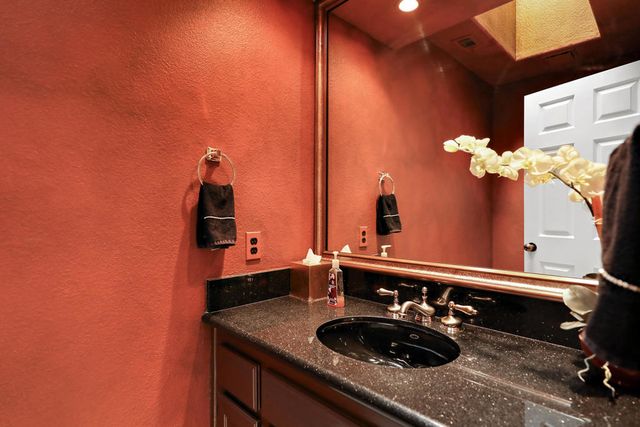 52 Ponderosa Circle, Palm Desert, CA 92211