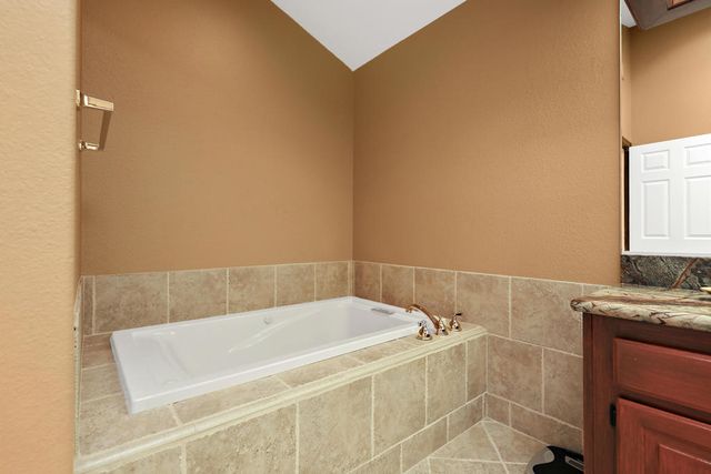 52 Ponderosa Circle, Palm Desert, CA 92211