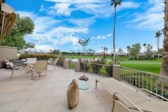 52 Ponderosa Circle, Palm Desert, CA 92211