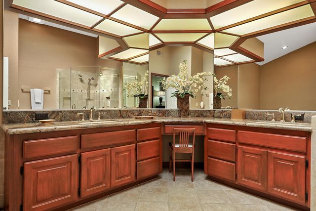 52 Ponderosa Circle, Palm Desert, CA 92211