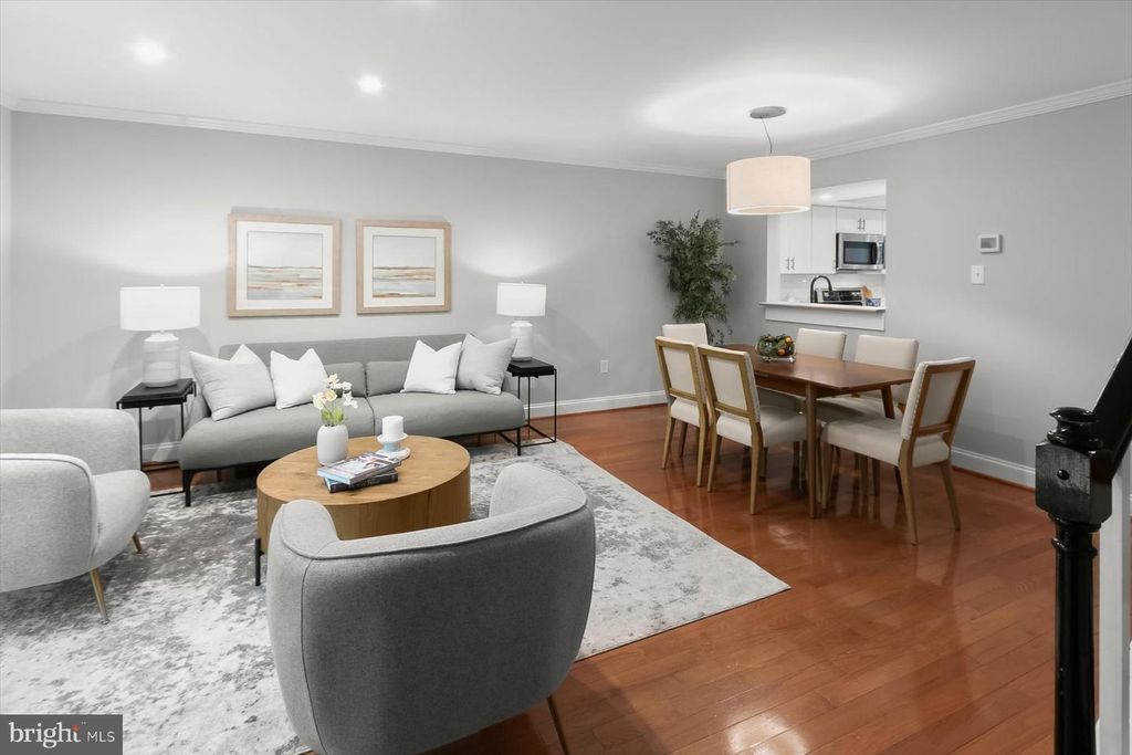 Image 13 of property listing at 10525 ENGLISHMAN DR #178, Rockville, MD 20852