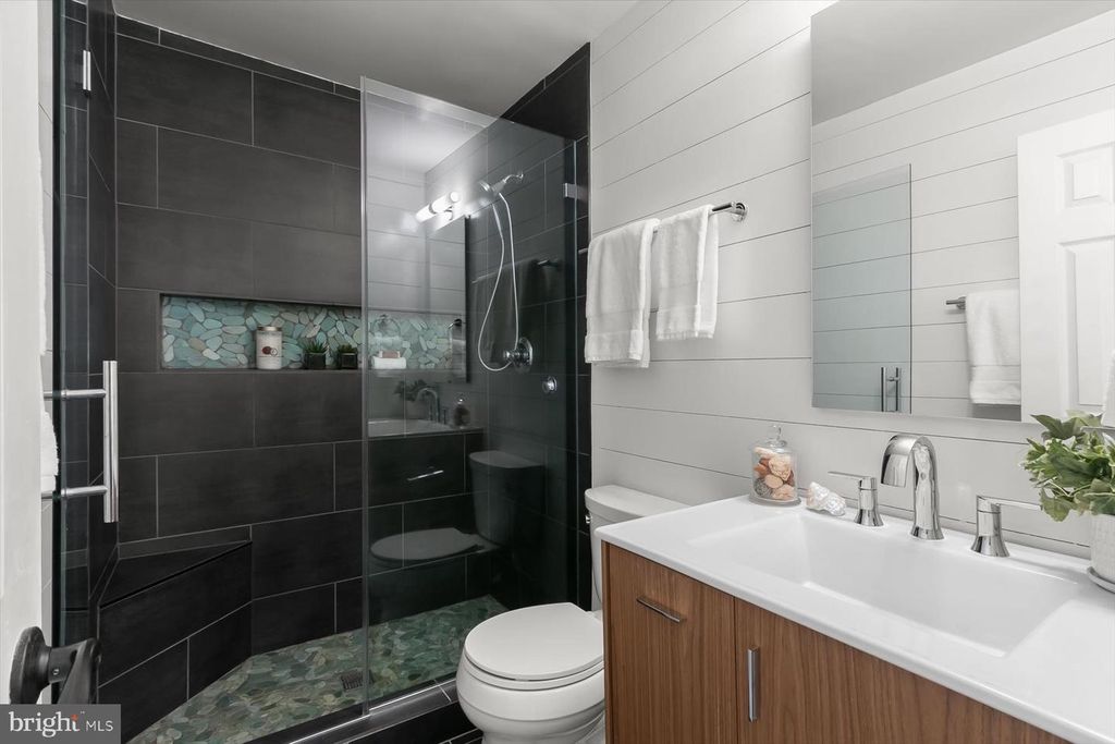 Image 26 of property listing at 10525 ENGLISHMAN DR #178, Rockville, MD 20852