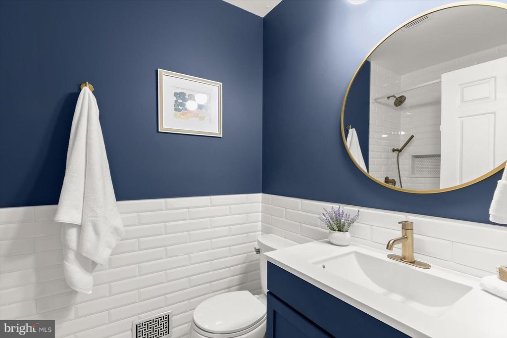 Image 32 of property listing at 10525 ENGLISHMAN DR #178, Rockville, MD 20852