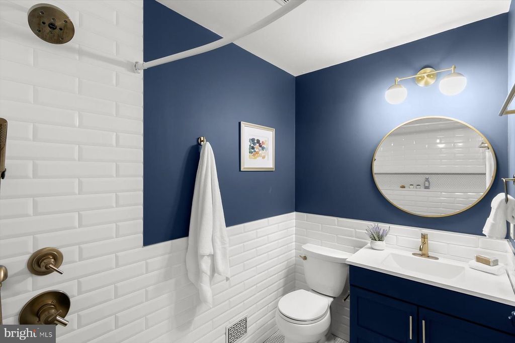 Image 34 of property listing at 10525 ENGLISHMAN DR #178, Rockville, MD 20852