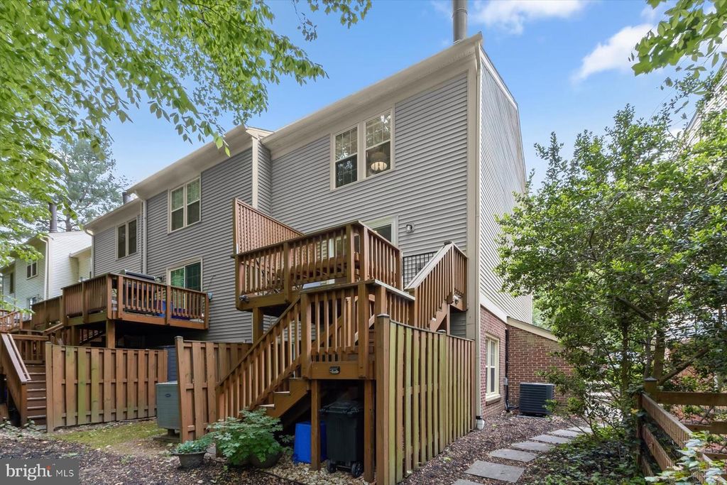 Image 37 of property listing at 10525 ENGLISHMAN DR #178, Rockville, MD 20852