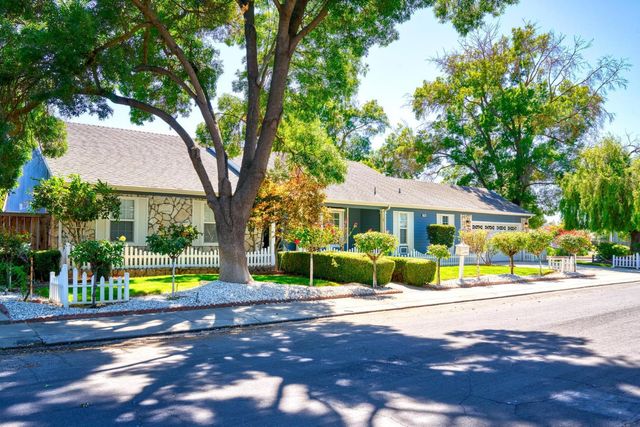 1500 Kentwood Ave, Modesto, CA 95355
