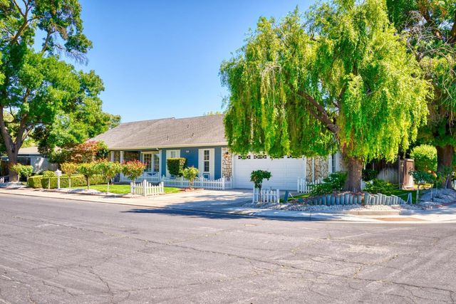 1500 Kentwood Ave, Modesto, CA 95355