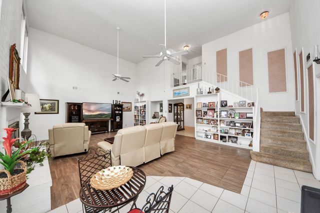 17 Winged Foot Drive, Conroe, TX 77304