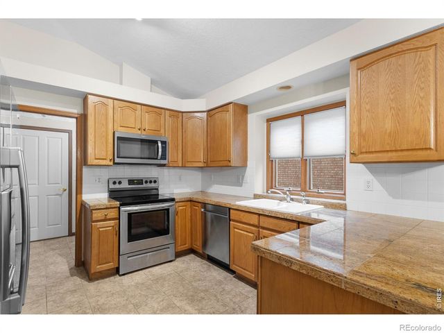 1825 44th Ave Ct, Greeley, CO 80634