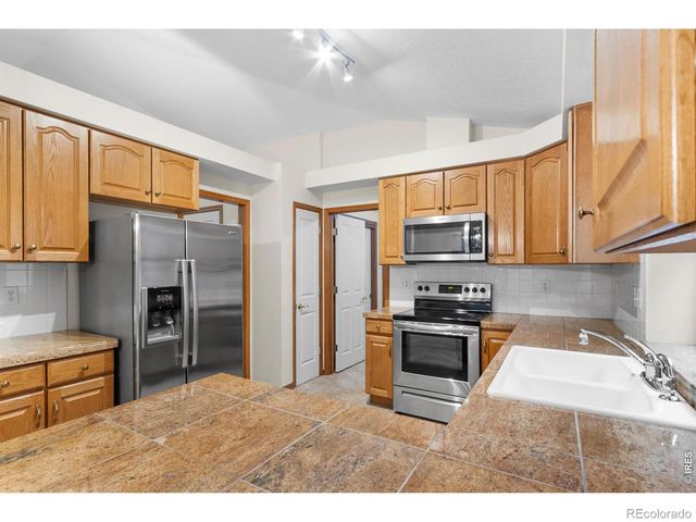 1825 44th Ave Ct, Greeley, CO 80634