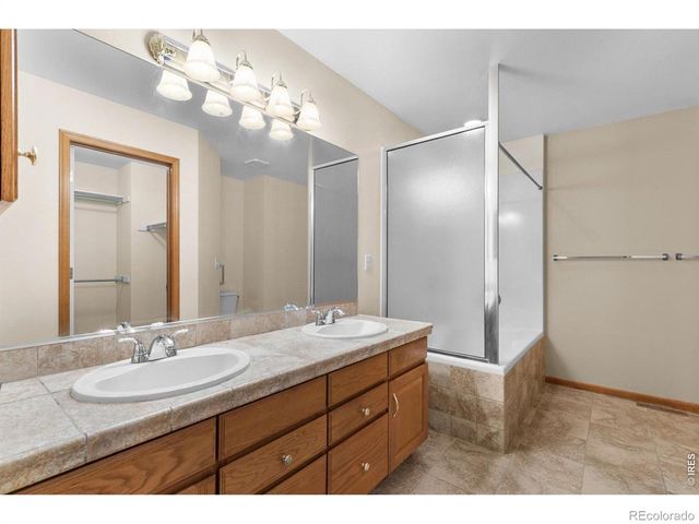 1825 44th Ave Ct, Greeley, CO 80634