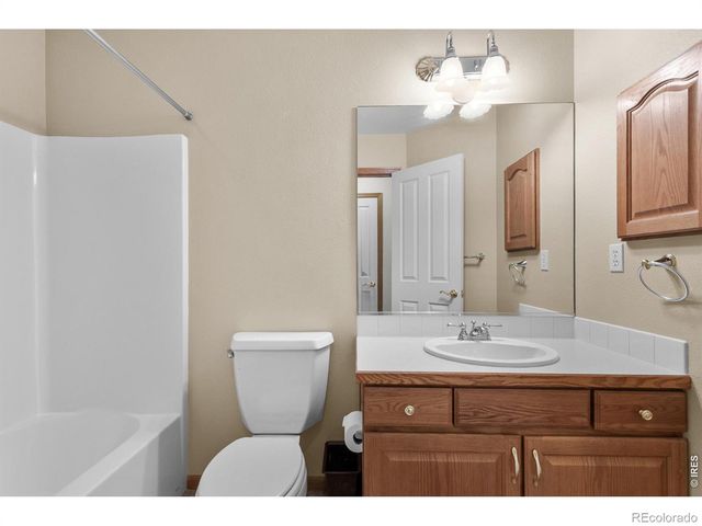 1825 44th Ave Ct, Greeley, CO 80634