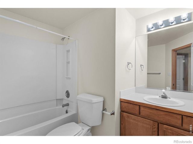 1825 44th Ave Ct, Greeley, CO 80634