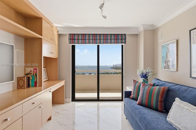 2000 Towerside Ter PH2, Miami, FL 33138