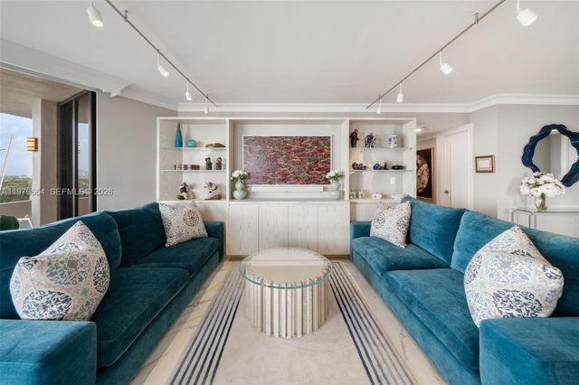 2000 Towerside Ter PH2, Miami, FL 33138