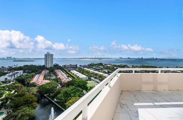 2000 Towerside Ter PH2, Miami, FL 33138