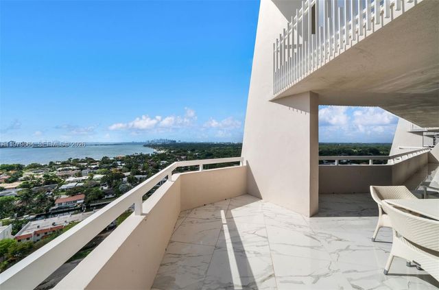 2000 Towerside Ter PH2, Miami, FL 33138