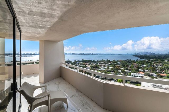 2000 Towerside Ter PH2, Miami, FL 33138