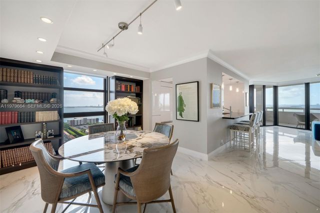 2000 Towerside Ter PH2, Miami, FL 33138