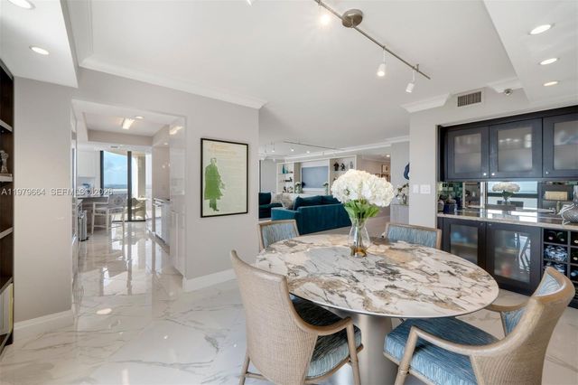 2000 Towerside Ter PH2, Miami, FL 33138