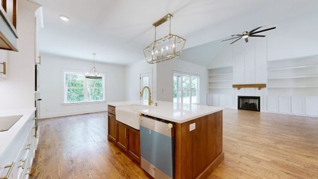 2504 Colleen Dr, Murfreesboro, TN 37128