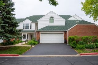 103 Hampton Boulevard, Lake Bluff, IL 60044