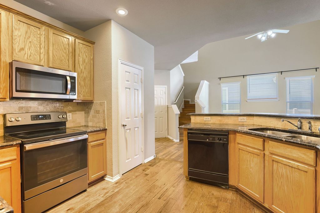 1051 Providence Boulevard, Providence Village, TX 76227 — photo 5
