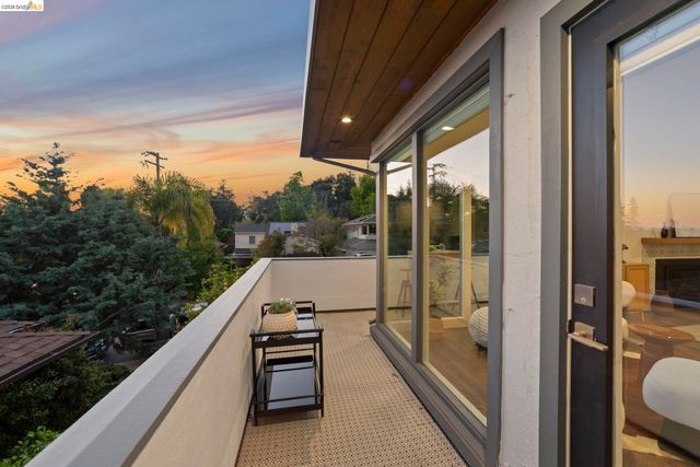 4238 Laguna Ave, Oakland, CA 94602