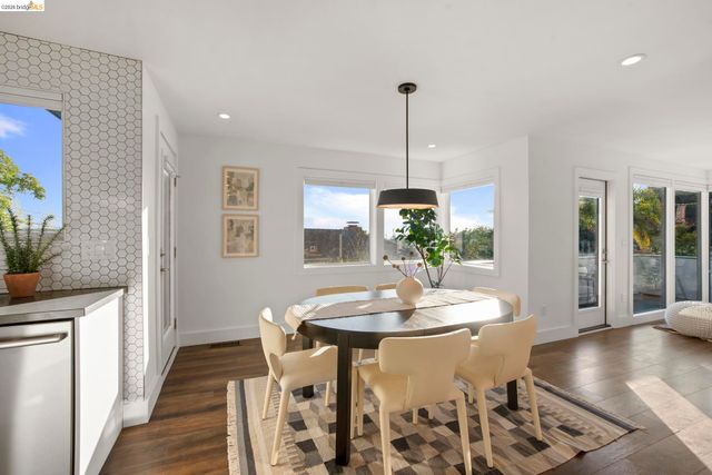 4238 Laguna Ave, Oakland, CA 94602