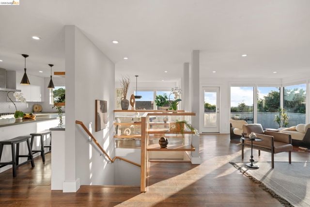 4238 Laguna Ave, Oakland, CA 94602