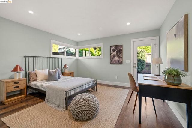 4238 Laguna Ave, Oakland, CA 94602