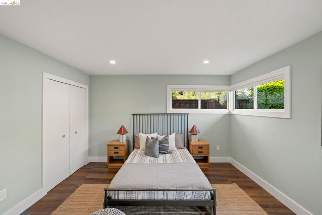 4238 Laguna Ave, Oakland, CA 94602