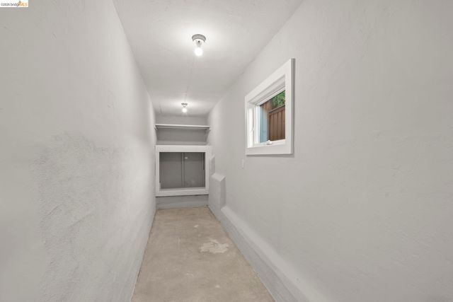 4238 Laguna Ave, Oakland, CA 94602