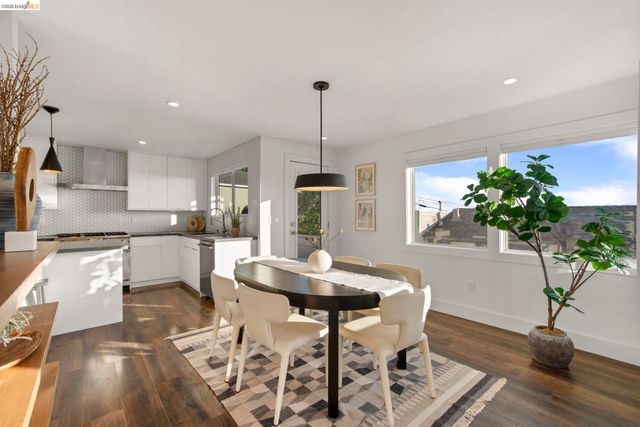 4238 Laguna Ave, Oakland, CA 94602