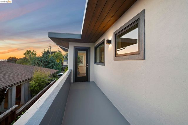 4238 Laguna Ave, Oakland, CA 94602