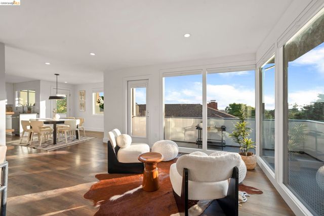 4238 Laguna Ave, Oakland, CA 94602