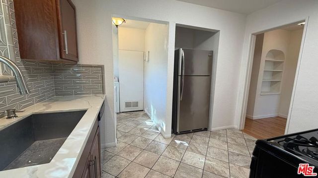 11914 Hartsook Street, Valley Village, CA 91607