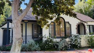11914 Hartsook Street, Valley Village, CA 91607