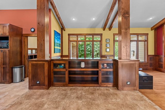 3248 S Farm Road 203, Springfield, MO 65809