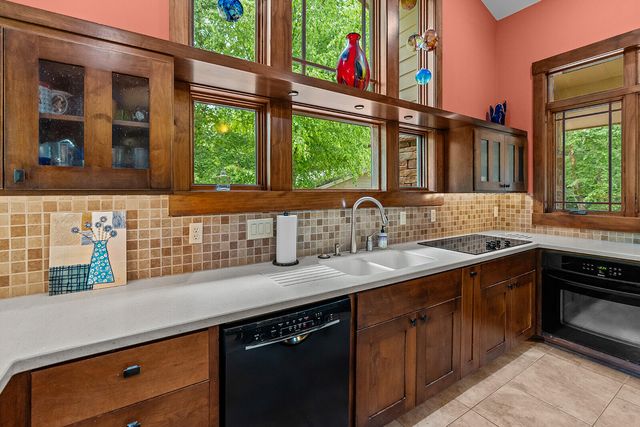 3248 S Farm Road 203, Springfield, MO 65809