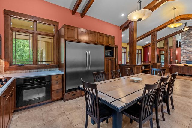 3248 S Farm Road 203, Springfield, MO 65809