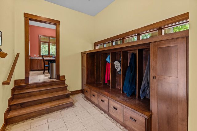 3248 S Farm Road 203, Springfield, MO 65809
