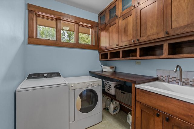 3248 S Farm Road 203, Springfield, MO 65809