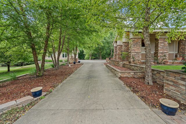 3248 S Farm Road 203, Springfield, MO 65809