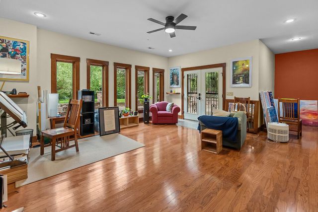 3248 S Farm Road 203, Springfield, MO 65809